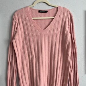 Merokeety pink v neck sweater size L